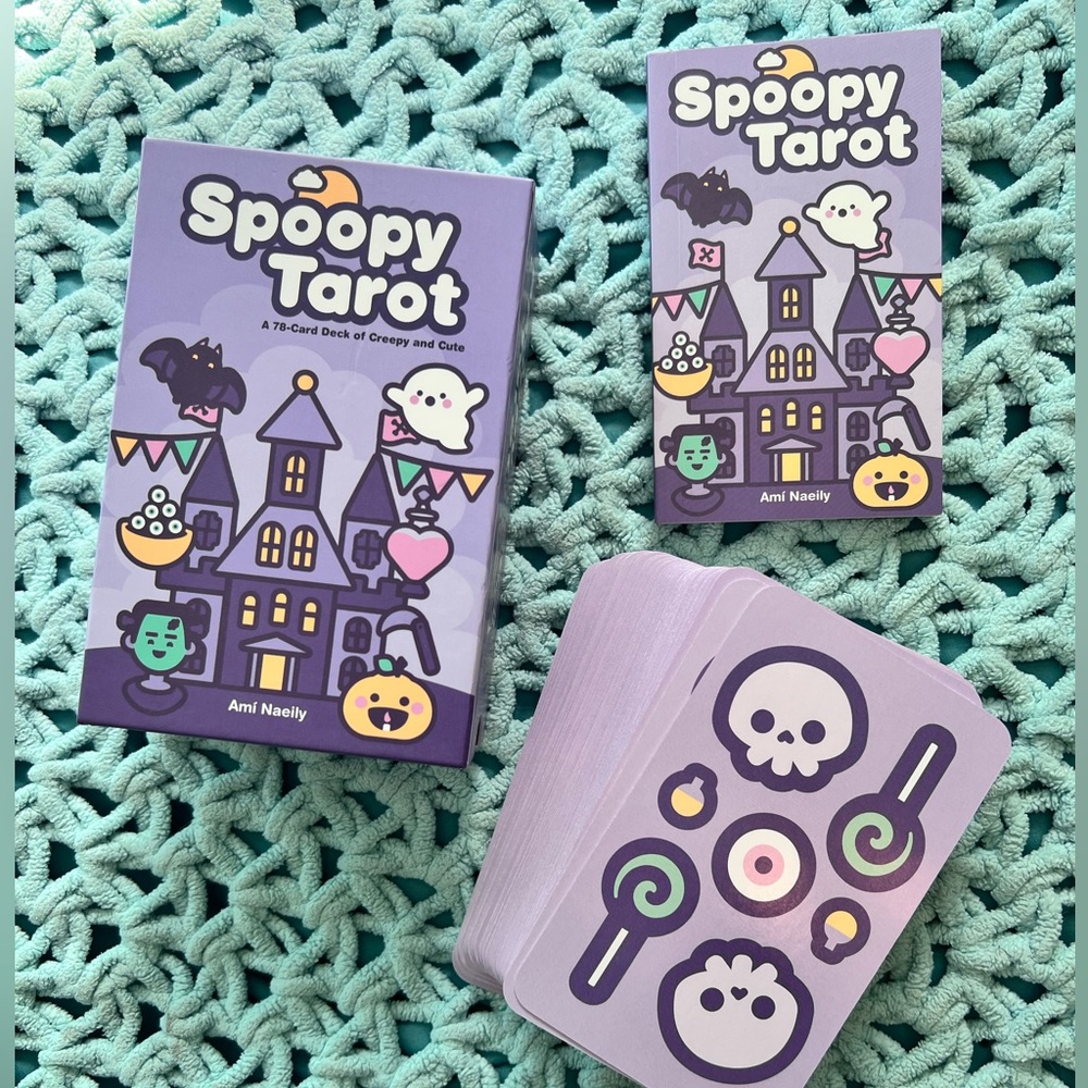 THE SPOOPY TAROT 🔮